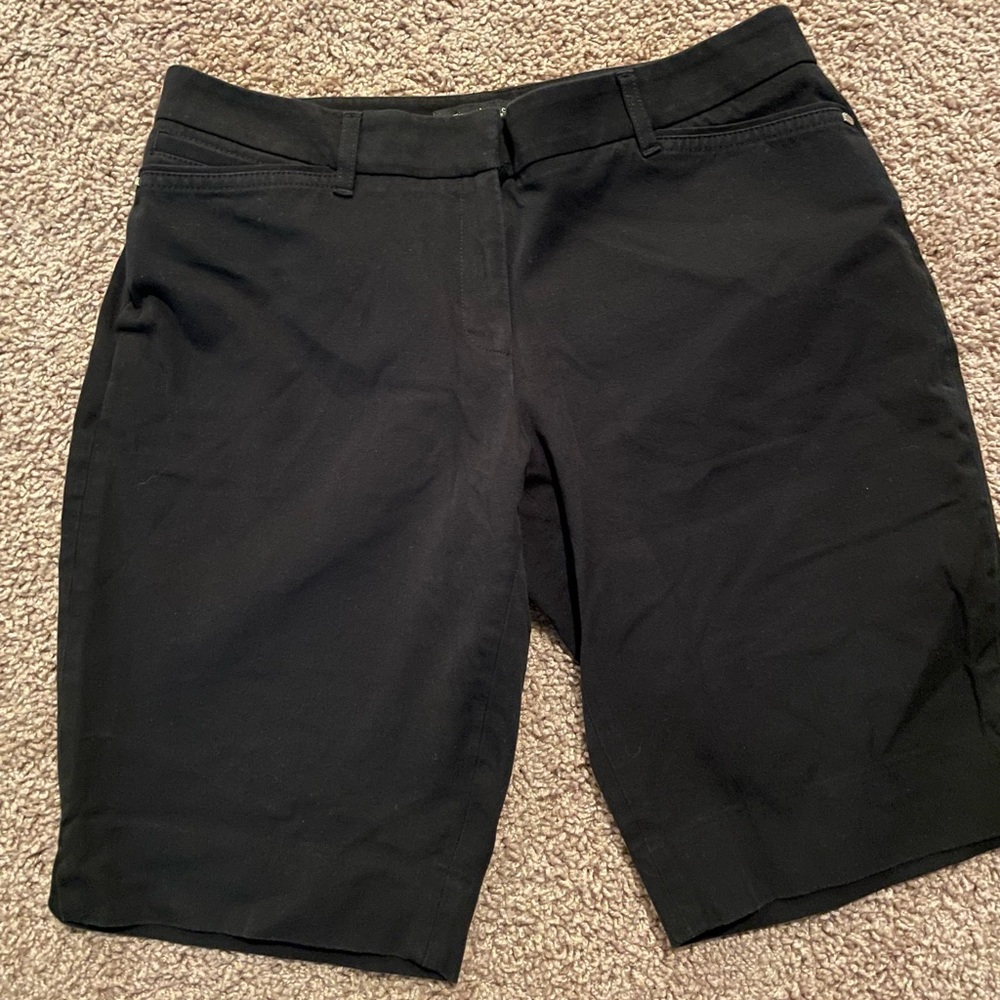 White House black market BLACK Bermuda shorts
